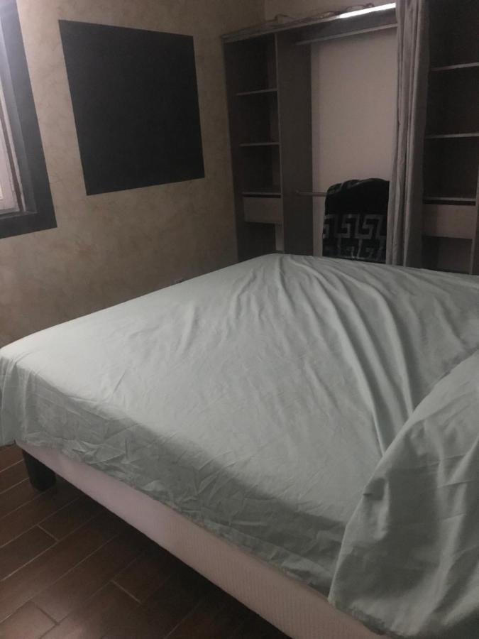 F3 Bord De Loire Complet Apartment Decize Exterior foto